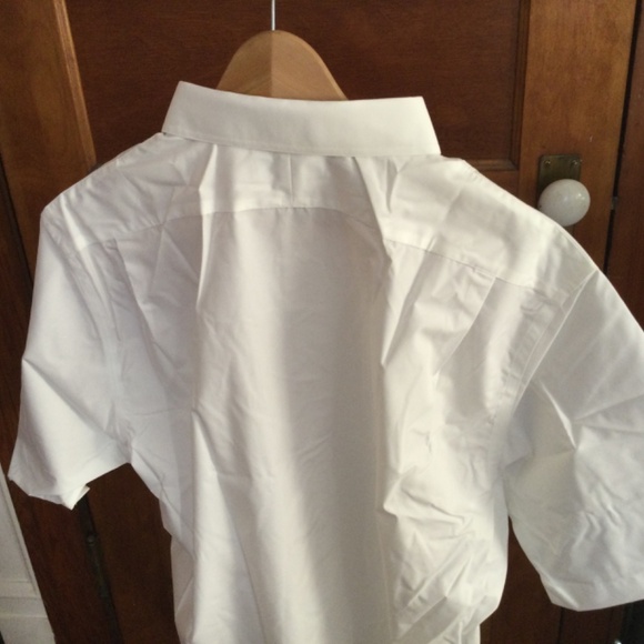 New in packaging…Lands End Wrinkle Free Broadcloth SS Shirt - Picture 14 of 15